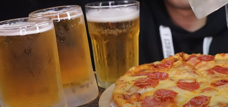 What Beer Goes Good with Pizza